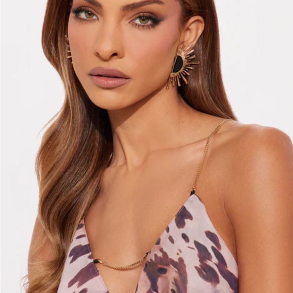 Fashion Nova Sun Gazing Earrings - Picture 4 of 4